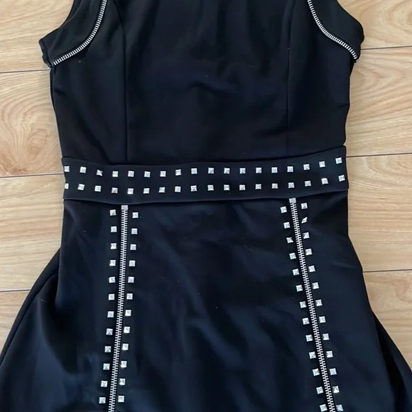 NWT MICHAEL KORS Black Zipper Dress! Size XS! - Picture 3 of 6